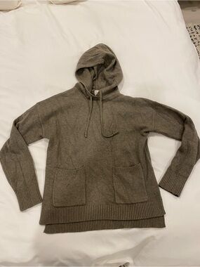 Women’s Hooded Pocket Sweater — Taupe